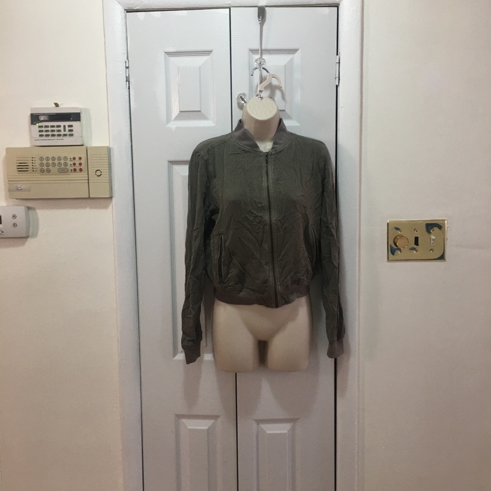 Mossimo Women’s Olive Green Bomber Jacket M